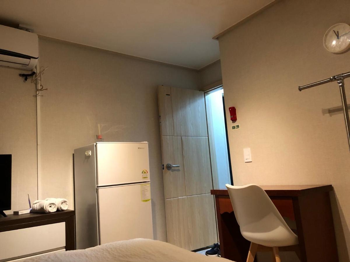 Rich House Dongdaemun Hostel Сеул Екстериор снимка