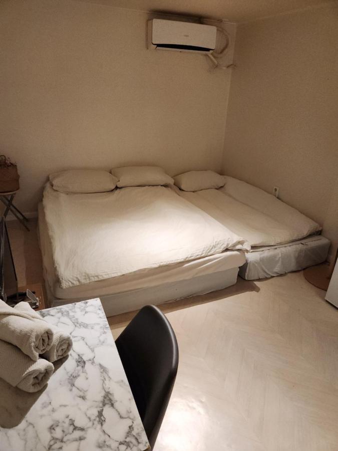 Rich House Dongdaemun Hostel Сеул Екстериор снимка