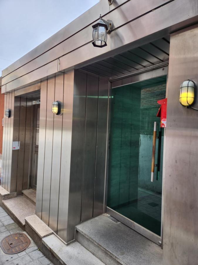 Rich House Dongdaemun Hostel Сеул Екстериор снимка